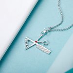 Collier Personnalisé avec Prénom et Pierre de Naissance Pendentif en Forme de Ciseaux Peigne Coiffure Cadeau pour Femme Coiffeuse