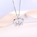 Collier Personnalisé pour Maman Argent Massif avec Pierre de Naissance Breloque Forme Mère Enfant Éléphant Cadeau Fête des Mères