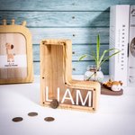 Gepersonaliseerd houten letter spaarvarken initiële munt spaarpot met naam Nieuwgeboren Keepsake Verjaardag Kerstmis voor kinderen