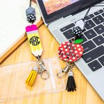 Matita incisa / mela / iniziale cordino Id Badge Holder