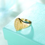 Custom numero ja nimi jalkapallo rengas Birthstone| Callie