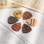 Personalised Engraved Wooden Guitar Pick Leather Guitar Shaped Case Keychain with Text Birthday Christmas Gift for Guitar Player Musician