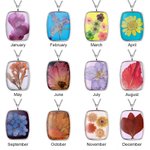 Women Dried Pressed Birth Month Flower Necklace with Back Engraving | Callie