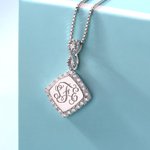 Collier à Personnaliser avec Gravure Collier d'Infini avec Zircone Cubique Cadeau d'Anniversaire pour Femme | Callie