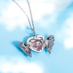 Collier Coeur Personnalisé avec Photo Médaillon avec Ailes d'Ange Cadeau d'Anniversaire Noël Saint-Valentin pour Elle Mère