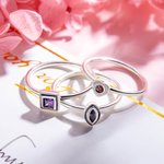 Anillo apilable personalizado con inicial y piedra de nacimiento