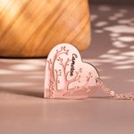 Collar personalizado del árbol de familia del corazón con el nombre grabado del cabrito Regalo del cumpleaños del día de madre para la mamá de la abue