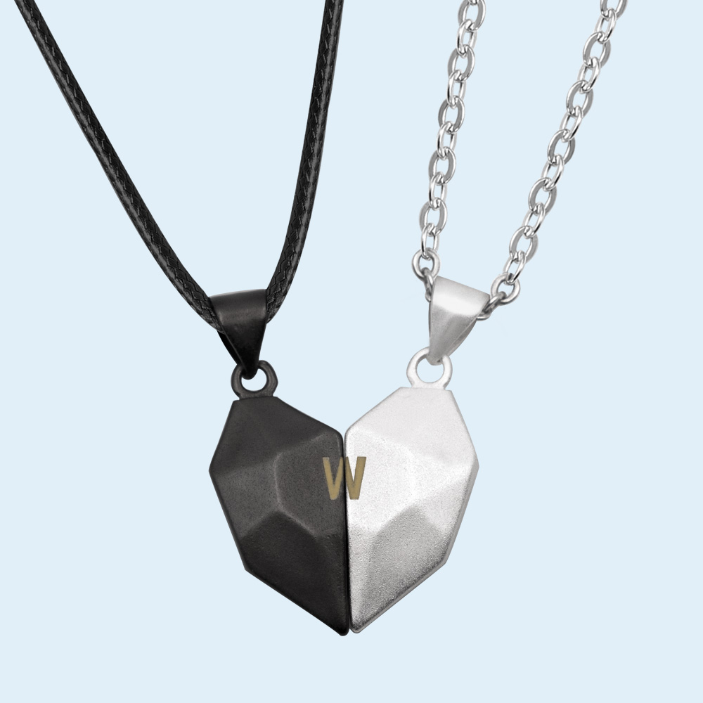 Pendentif Coeur avec Initiale Personnalisée Collier 2 Pièces Magnétiques Cadeau Anniversaire pour Couple