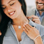 Personligt kärlekshjärtat parhalsband med text Alla hjärtans dag-present för par 2 st