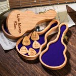Coffret de rangement pour médiators en bois de cerisier avec 1-5 médiators Cadeau d'anniversaire pour joueur de guitare musicien