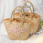 Gepersonaliseerde handgemaakte Boheemse Straw Drawstring Bucket Bag met naam Travel Beach Wedding Party Gift voor vrouwen