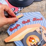 Ornement de Noël personnalisé en bois avec cassette de musique rétro Décoration de l'arbre de Noël pour la famille et les amis