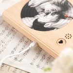 Cadre de Photo en Bois Personnalisé avec Noms Numéro Titre de Chanson Accessoire Style Lecteur de Disque Cadeau Saint-Valentin Mariage pour Couple