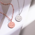 Personalisierte Smiley Face Initial Halskette