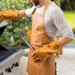 Personalized The Grill Father BBQ Insulated Cowhide Leather Pair of Gloves with Name Cooking Accessories Father's Day Birthday Gift for Men Dad