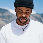 Personligt kärlekshjärtat parhalsband med text Alla hjärtans dag-present för par 2 st