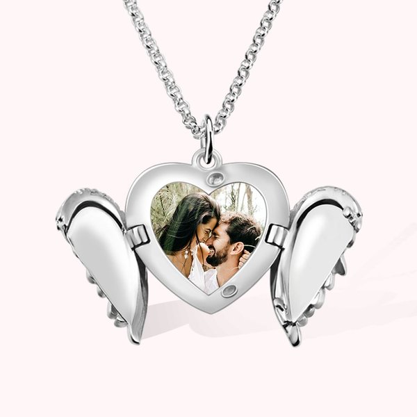 Collier Coeur Personnalisé avec Photo Médaillon avec Ailes d'Ange Cadeau d'Anniversaire Noël Saint-Valentin pour Elle Mère