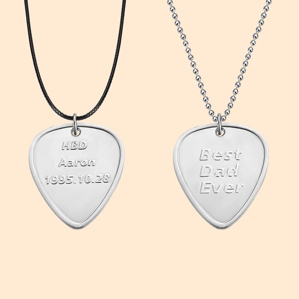 Kaiverrettu Guitar Pick riipus kaulakoru