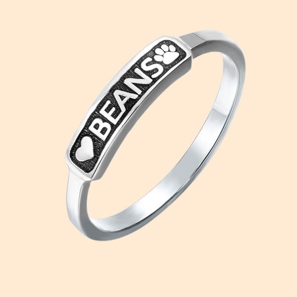 Bague en argent sterling avec nom, gravée en forme de coeur, d'ailes d'ange et de pattes, pour la perte d'un animal de compagnie.