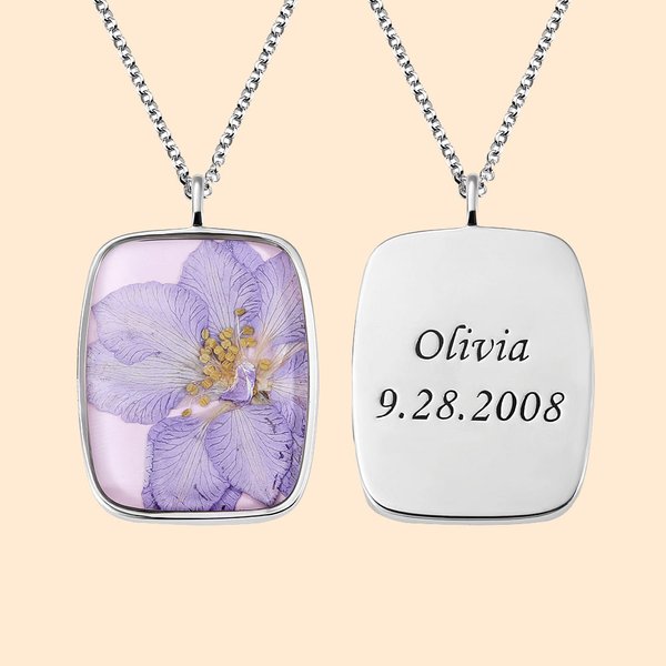 Halskjede med tørket, presset fødselsmånedsblomst for kvinner med gravering på baksiden | Callie