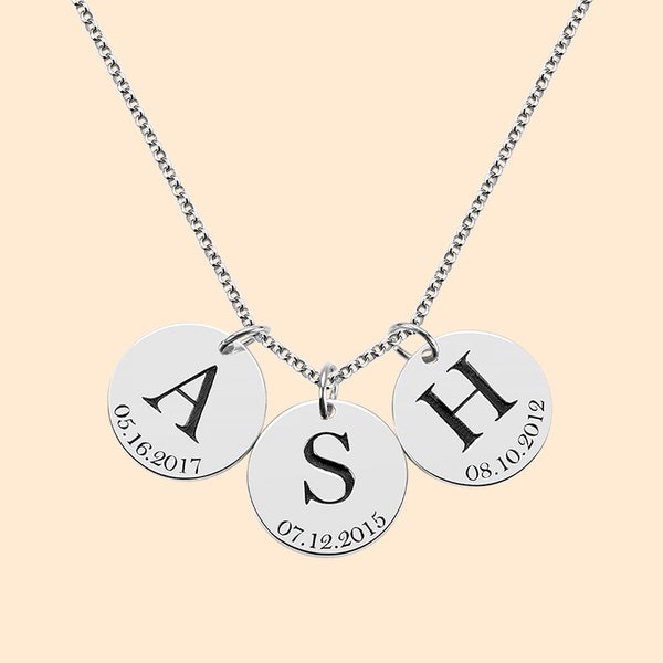 Charmed Initiale und Datumsscheibe Halskette