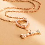 Collier Coeur Prénom Gravé Personnalisé sur Pendentif Os Cadeau pour Ceux Qui Aiment les Chiens