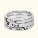 Anillos apilables con nombres de niños y piedras de nacimiento