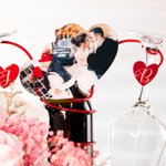 Personalisierter Flaschenhalter mit Herzförmigem Foto und Initialen aus Metall Weinglashalter Hochzeit Weihnacht Geschenk für Ehepaar