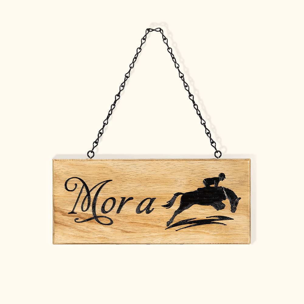 Plaque de nom en bois personnalisée gravée au laser avec cheval
