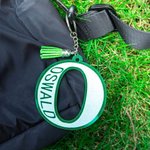 Porte-nom en acrylique personnalisé avec pompon