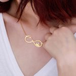 Collier Infini pour Femme Personnalisé avec Prénom Pendentif en Argent ou Acier pour Amoureuse de Camping Milieu Naturel