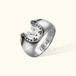 Bague initiale Lucky Horseshoe personnalisée avec texte gravé Fête des pères Cadeau d'anniversaire pour lui