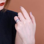 Stapelbarer Geburtsstein-Namensring aus Edelstahl