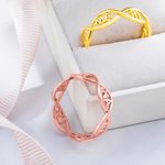 Individueller Molekül-Doppelhelix-DNA-Ring mit Name