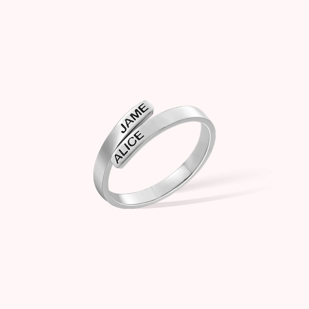 Bague personnalisée avec deux noms pour un cadeau de Saint-Valentin