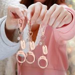 Benutzerdefinierte Handschellen Partner in Crime Keychain Tasche Charme mit Namen und Anhänger