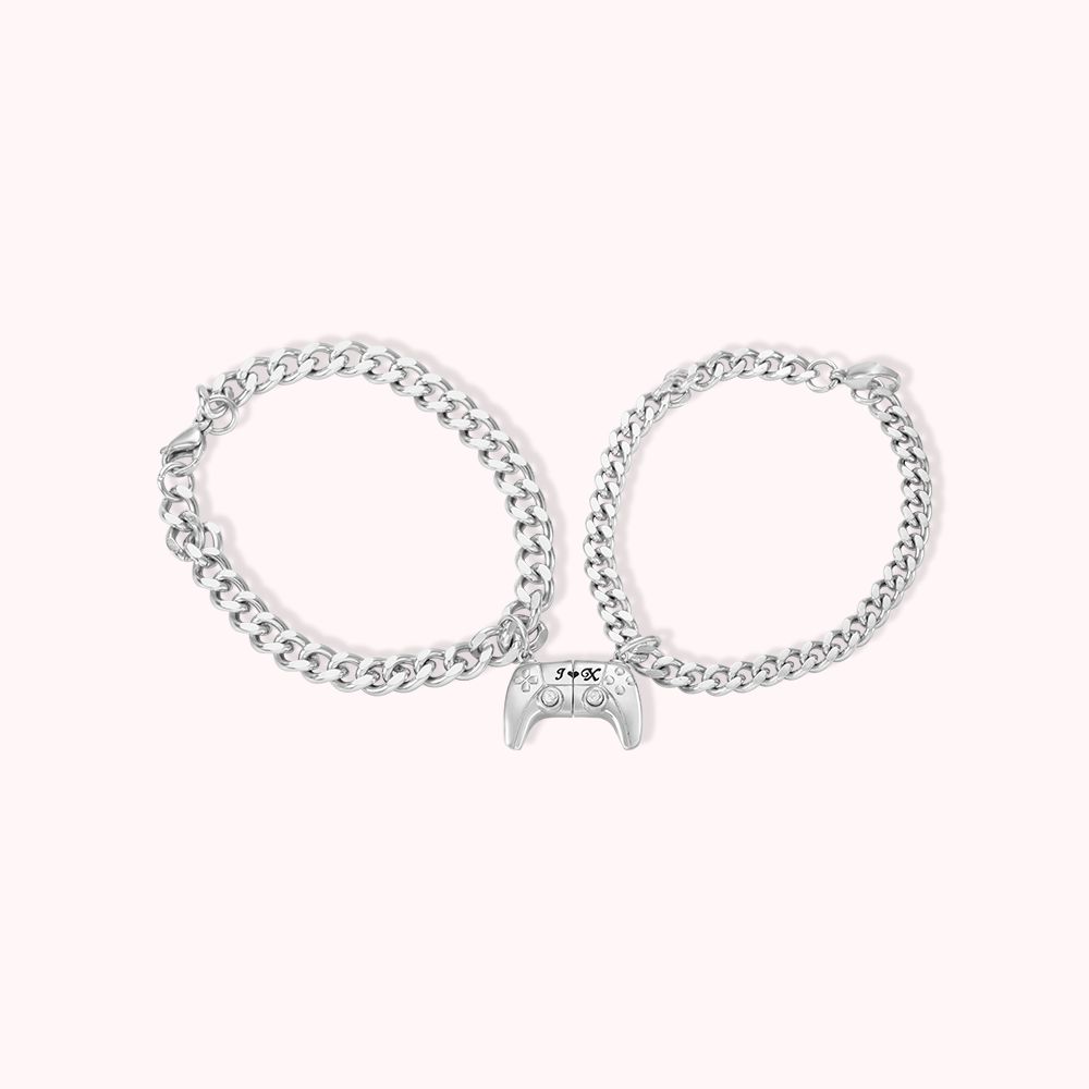 Bracelets en Chaîne Cubaine Forme Manette de Jeu Bijoux Personnalisés avec Initiales Cadeau St Valentin pour Couple