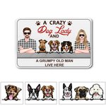 Personalisierte verrückte Hundedame und mürrischer alter Mann Gummifußmatte mit Namen 1-3 Hunde Hausdekoration Einweihungsgeschenk für Tierliebhaber