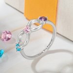 Gepersonaliseerde oneindigheidsring met 3 geboortestenen met gegraveerde tekst Moederdag Verjaardagscadeau voor haar