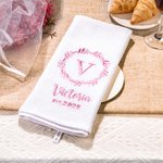 Toalla bordada personalizada con inicial y año