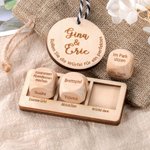 Individuell gravierter Datums-Nachtwürfel aus Holz