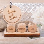 Dés de Rendez-vous en Bois Personnalisés avec Gravures sur Étiquette Ronde et Dés Cadeau Saint-Valentin pour Couple Amis