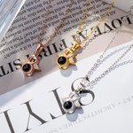 Personalisierte Foto Projektion 100 Sprachen Ich liebe dich Projektion kleiner Engel Flügel Halskette