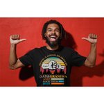 Personalisierte Being A Dad ist eine Ehre T-Shirt Vatertag Geschenk