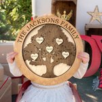 Personalisierte 3D The Family Tree Holzschild mit 1-9 eingravierten Namen & Herz Tags Housewarming Hochzeit Home Decor Geschenk für Familie Paar