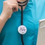 Personalisierte einziehbare ID-Ausweisrolle mit Namen für medizinisches Personal