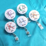 Personalisierte einziehbare ID-Ausweisrolle mit Namen für medizinisches Personal