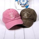 Personalisierte Retro „CAPTAIN“ Basecap mit Anker Muster und Namen Stickerei Mehrfarbige Kappe Geschenk für Freunde Verein Team