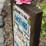 Personalized Colorful Welcome Grilling Chilling Metal Sign with Name and Place Wall Art Home Decoration Summer Party Housewarming Gift for Family