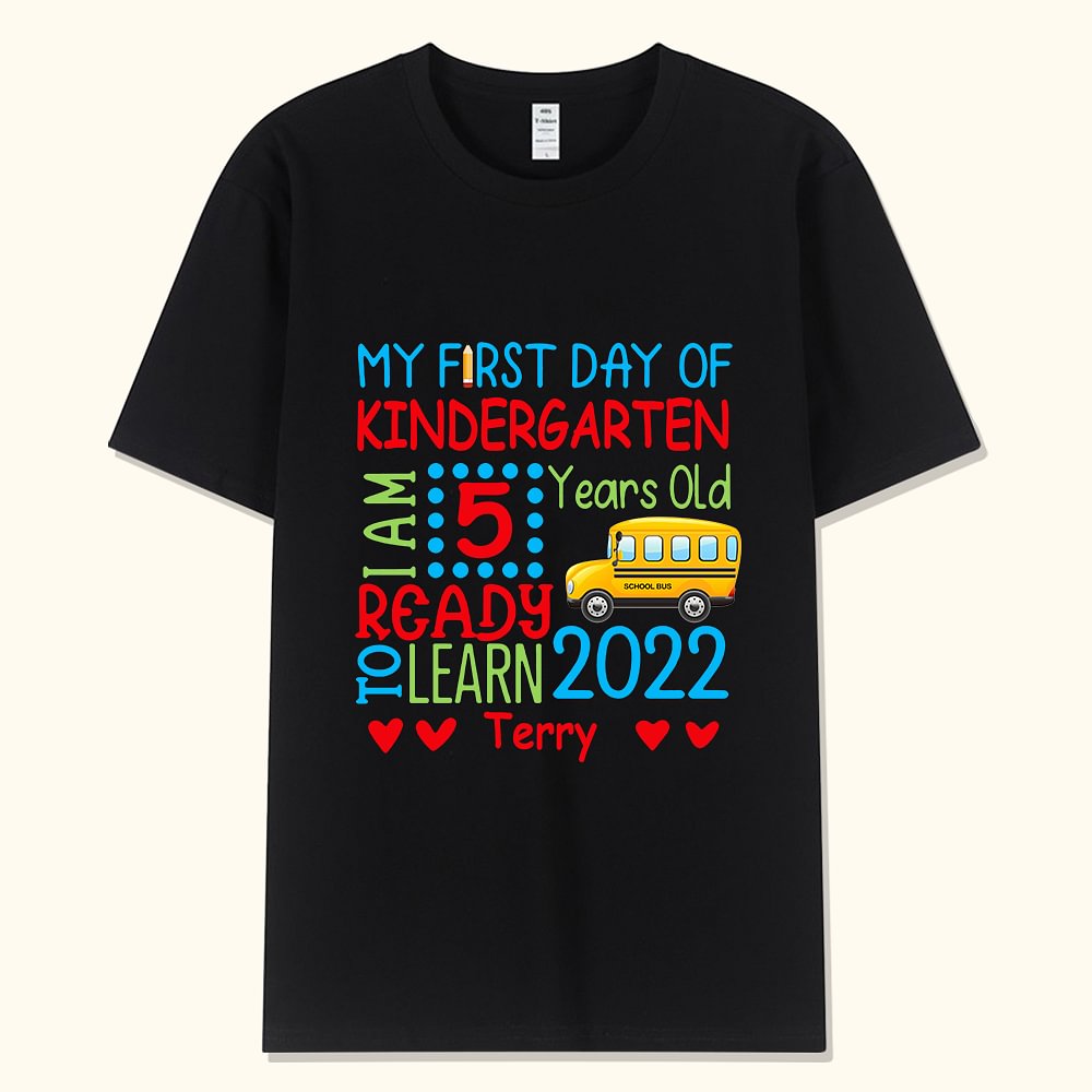 T-shirt personnalisé pour enfants de la maternelle au CM2 avec le nom et l'âge de l'enfant